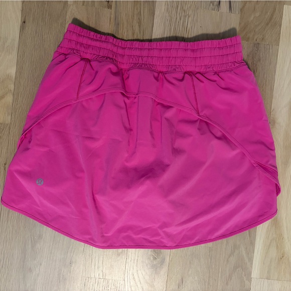 Lululemon Hot Pink Athletic Skort – Size 8 – Built-In Shorts - Picture 3 of 5